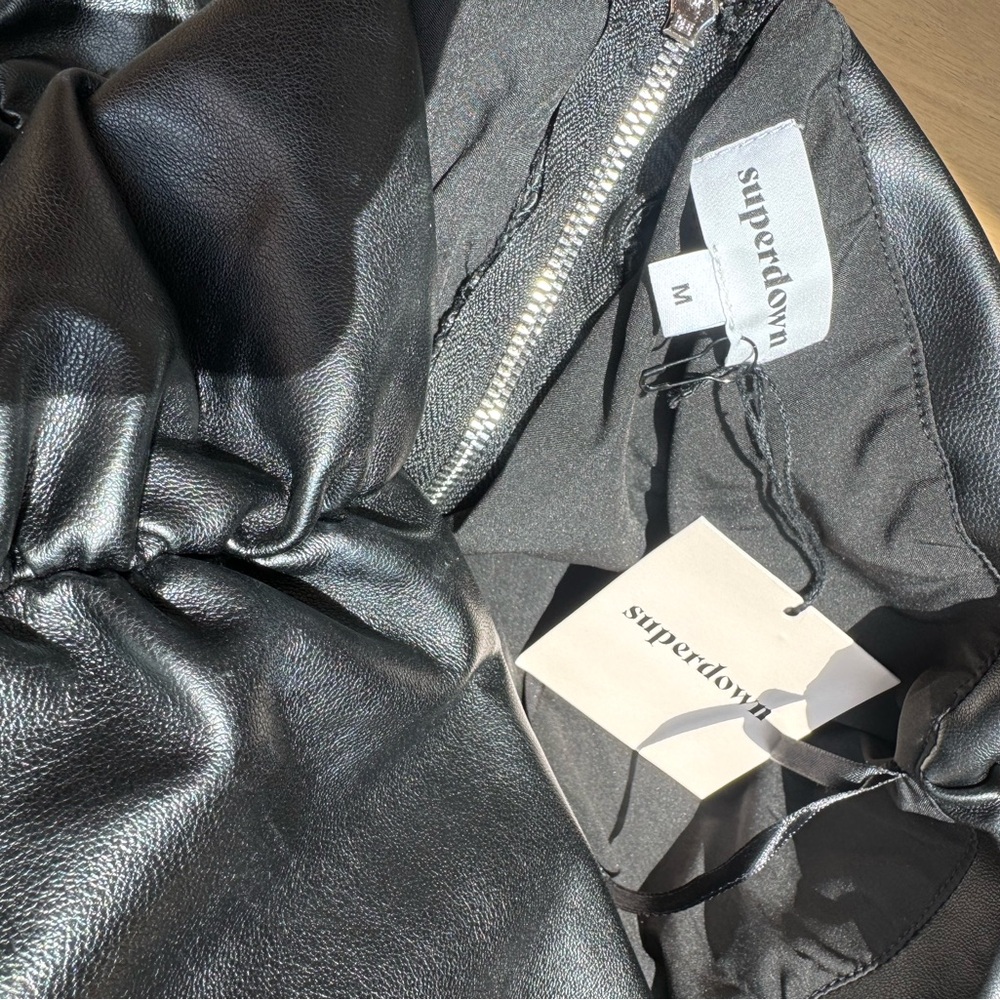 Superdown Black Ruched Pencil Skirt - Picture 3 of 4